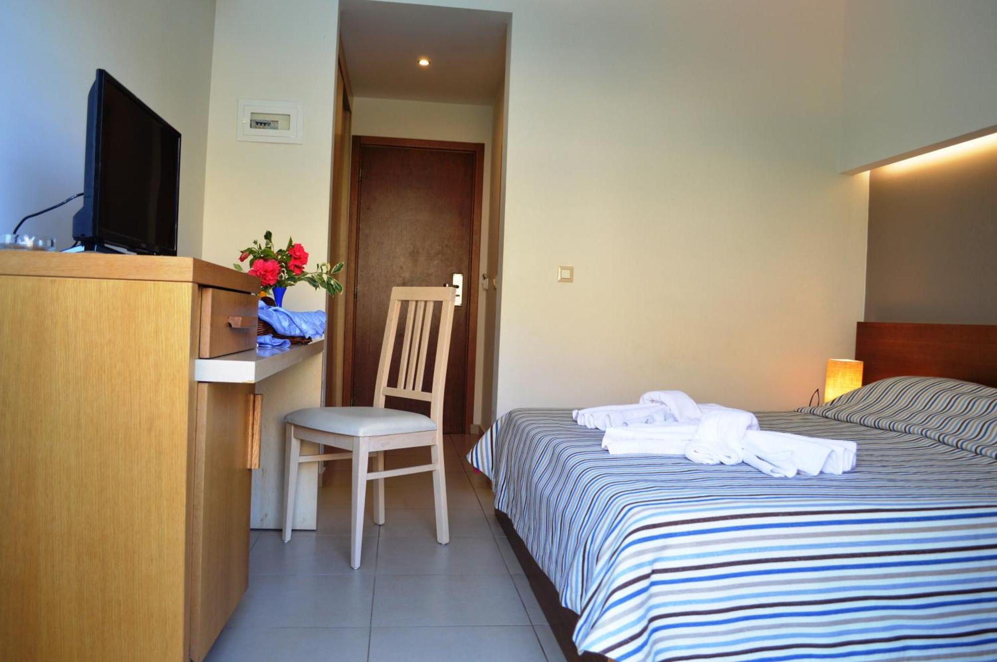 Matala Bay Hotel & Apartments Bilik gambar