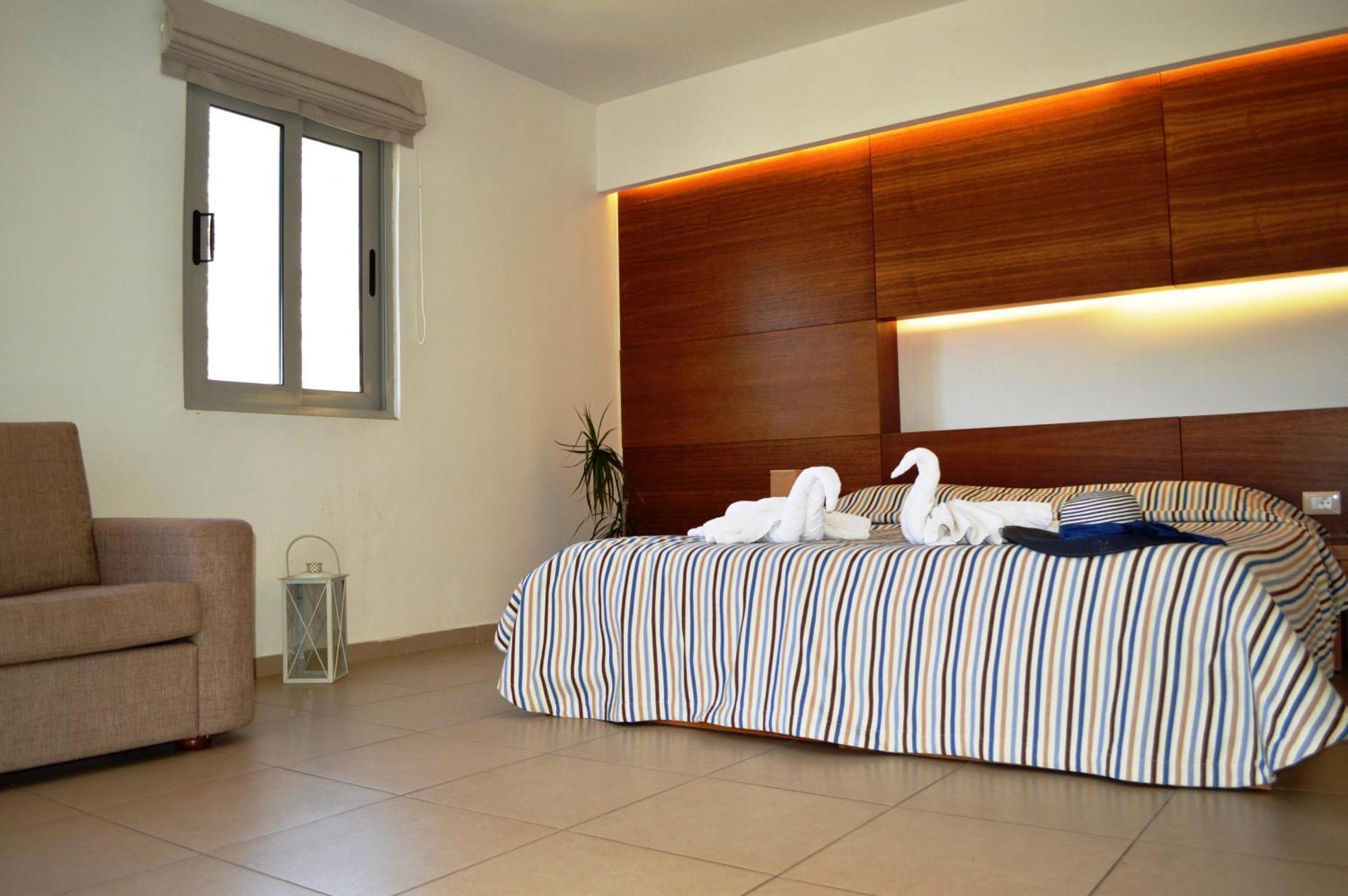 Matala Bay Hotel & Apartments Bilik gambar